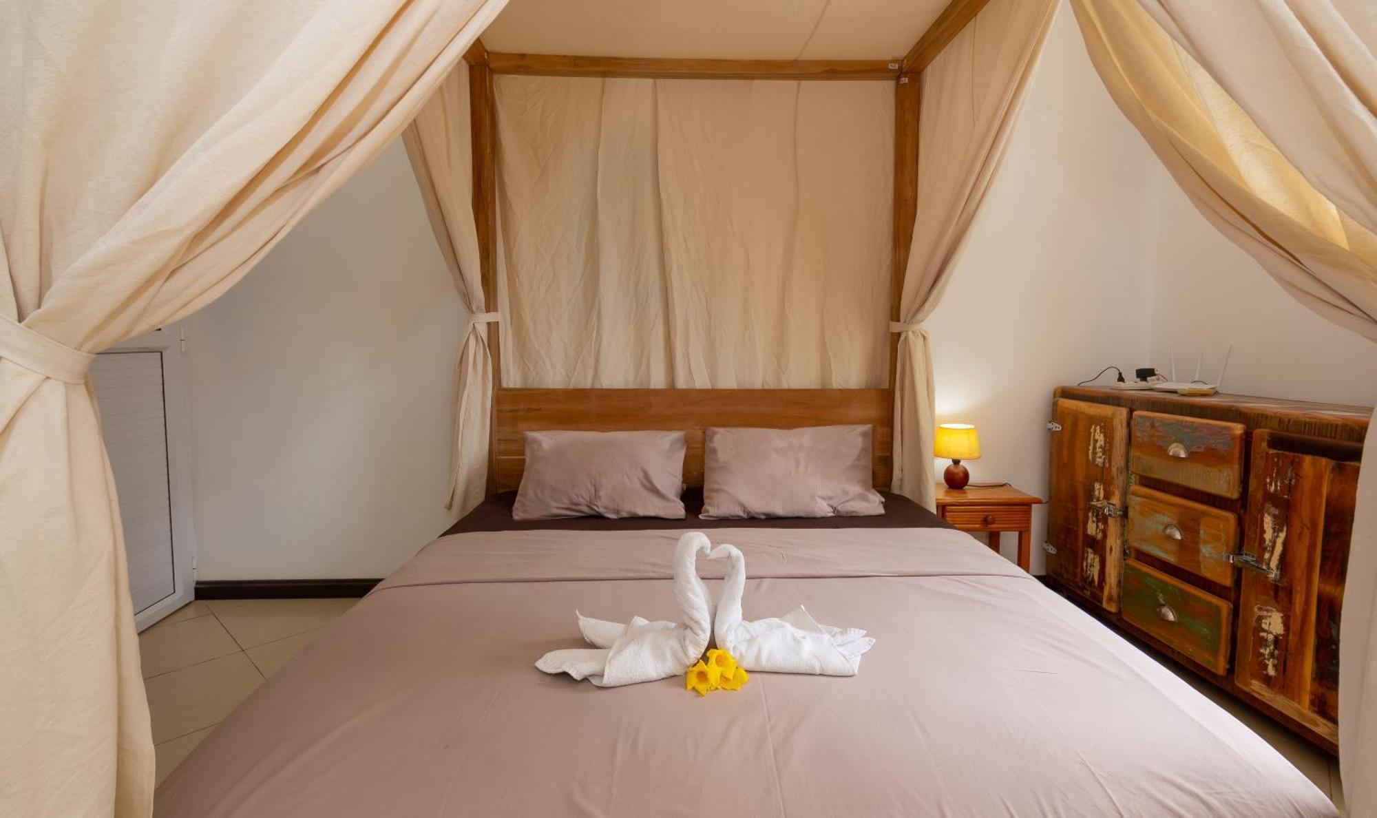 Twakila Sunset Suites La Gaulette Luaran gambar